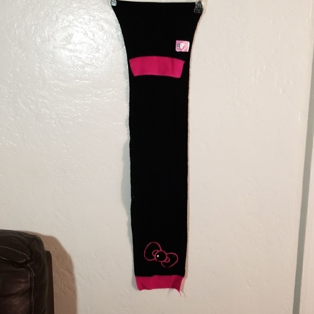 Hello Kitty Child's Scarf - Picture 6 of 6